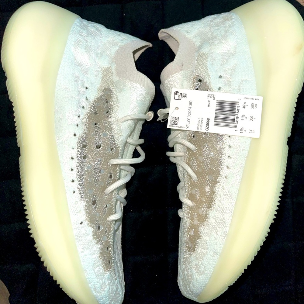 adidas Yeezy Boost 380 Calcite Glow size 12